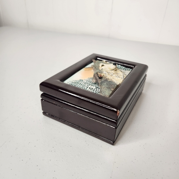 Vintage Mother Baby Wolves Gray Wolf Relief Wood Trinket Jewlery Box 90s 1990s - Picture 5 of 10